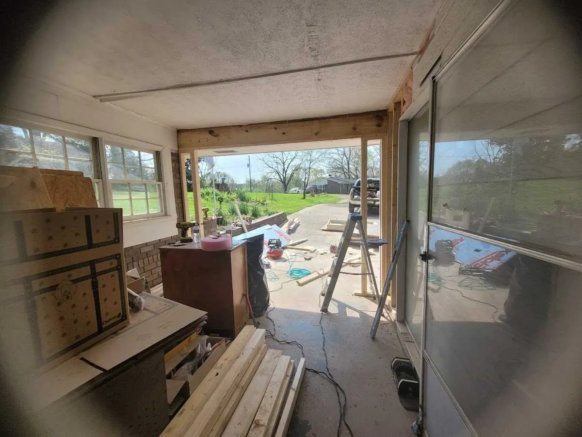 Air movers and dehumidifier for Water Mitigation Services in Coral Gables